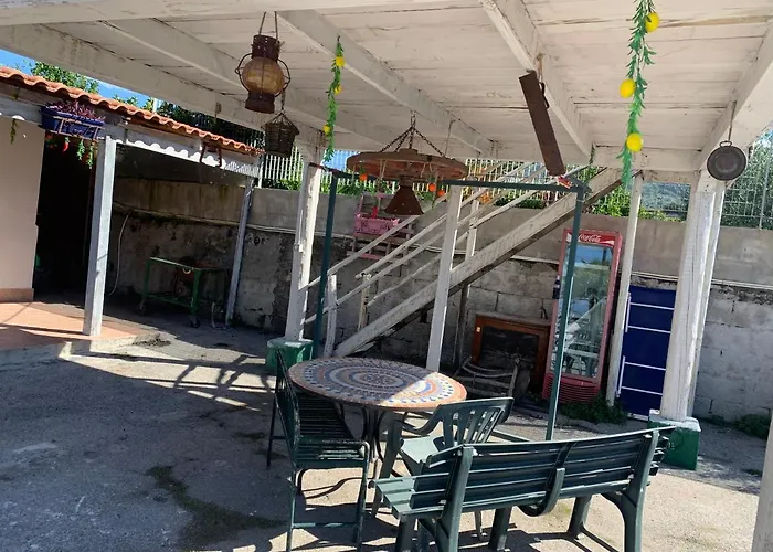 La Pagliara Bed & Breakfast *